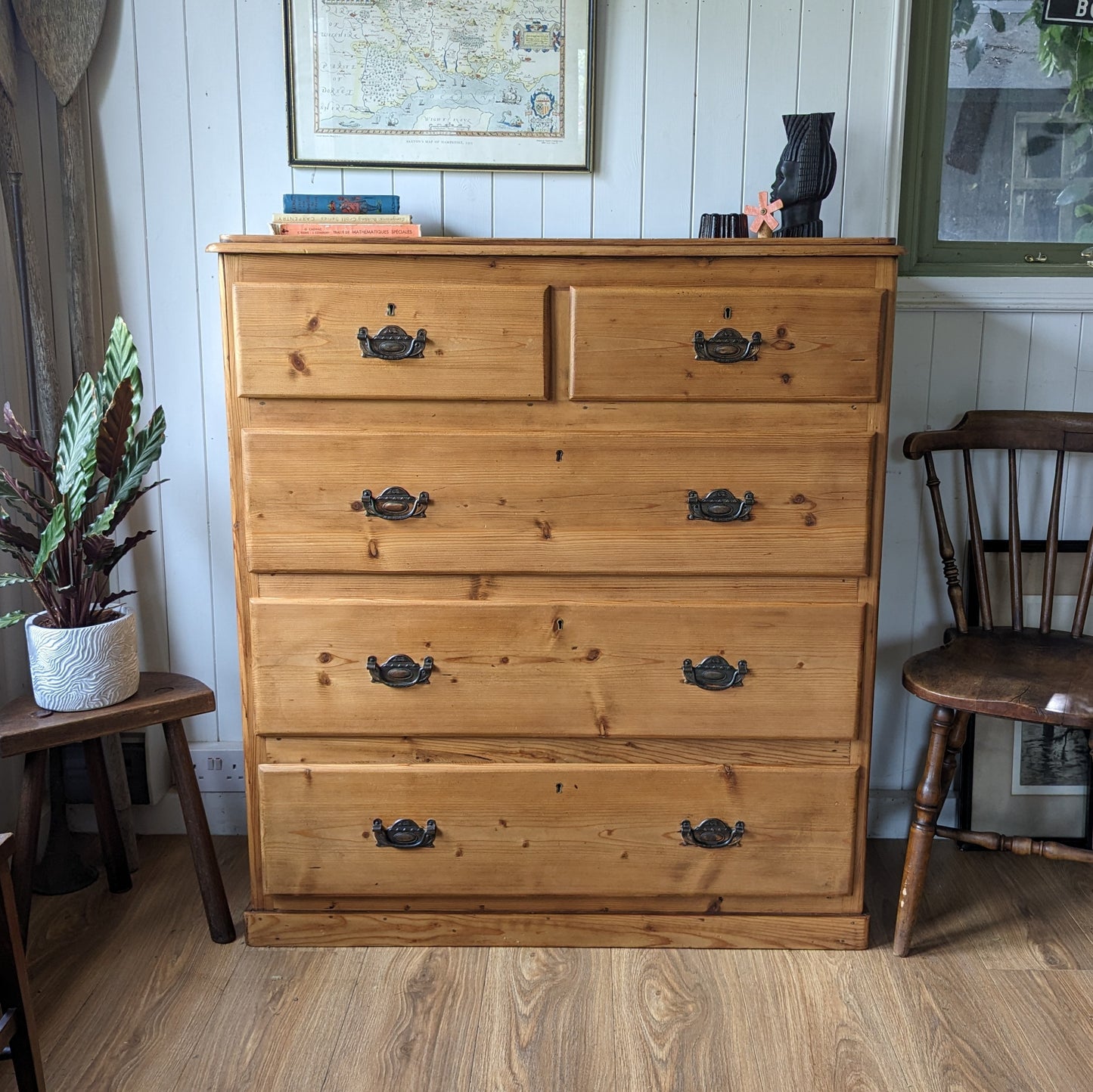 Late Victorian Chest of Drawers