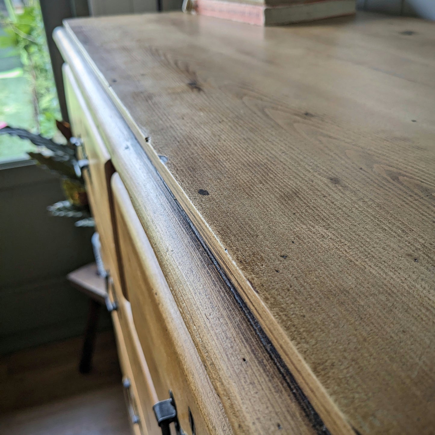 Late Victorian Chest of Drawers