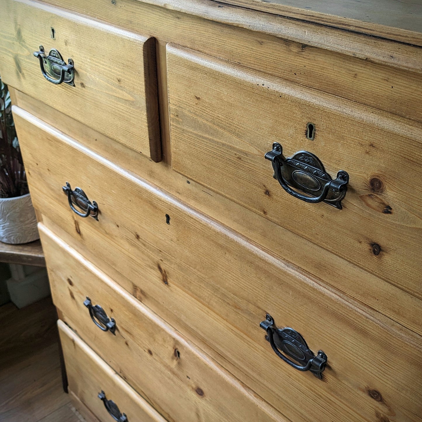 Late Victorian Chest of Drawers