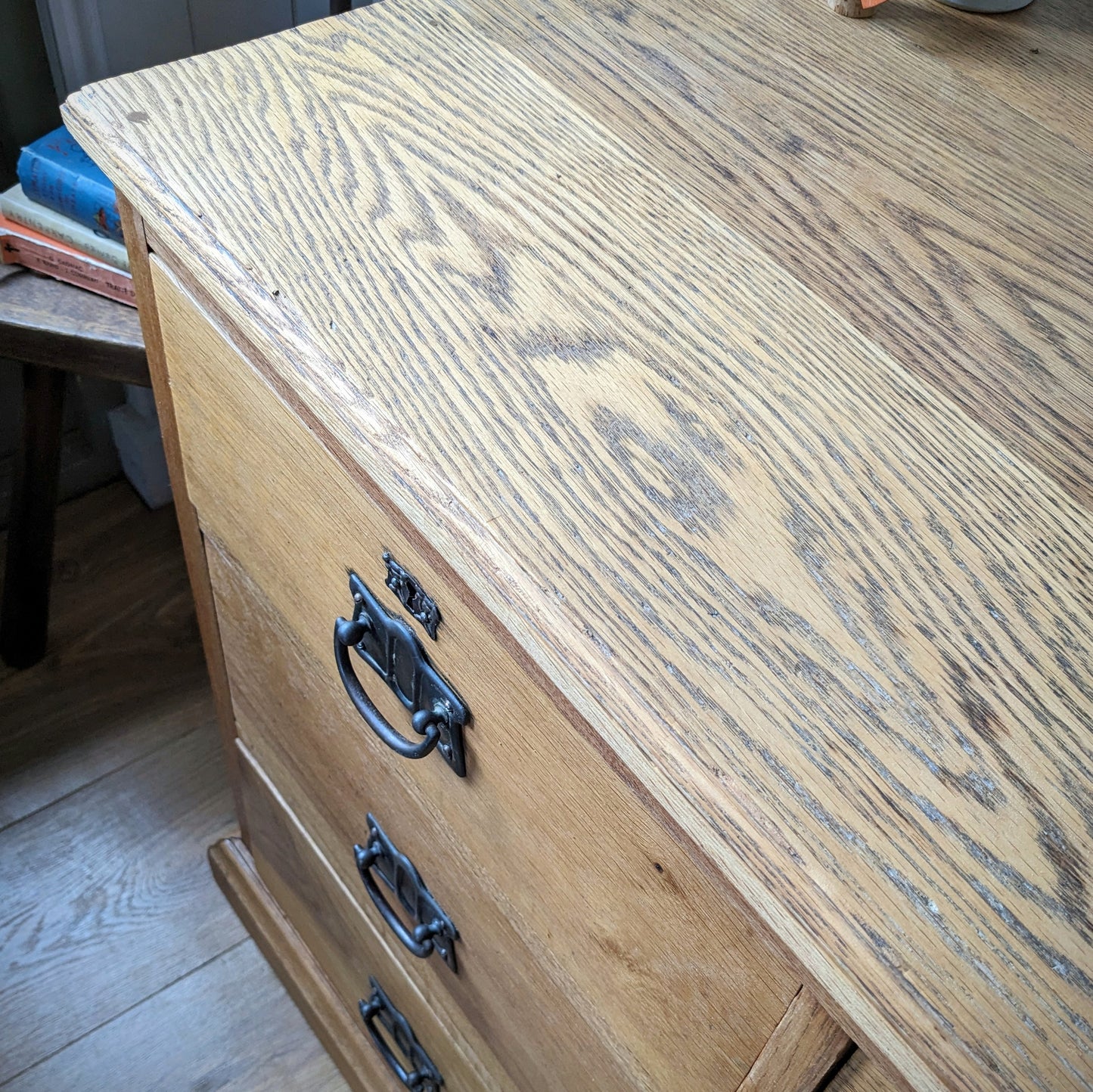 Small Oak Chest of Drawers
