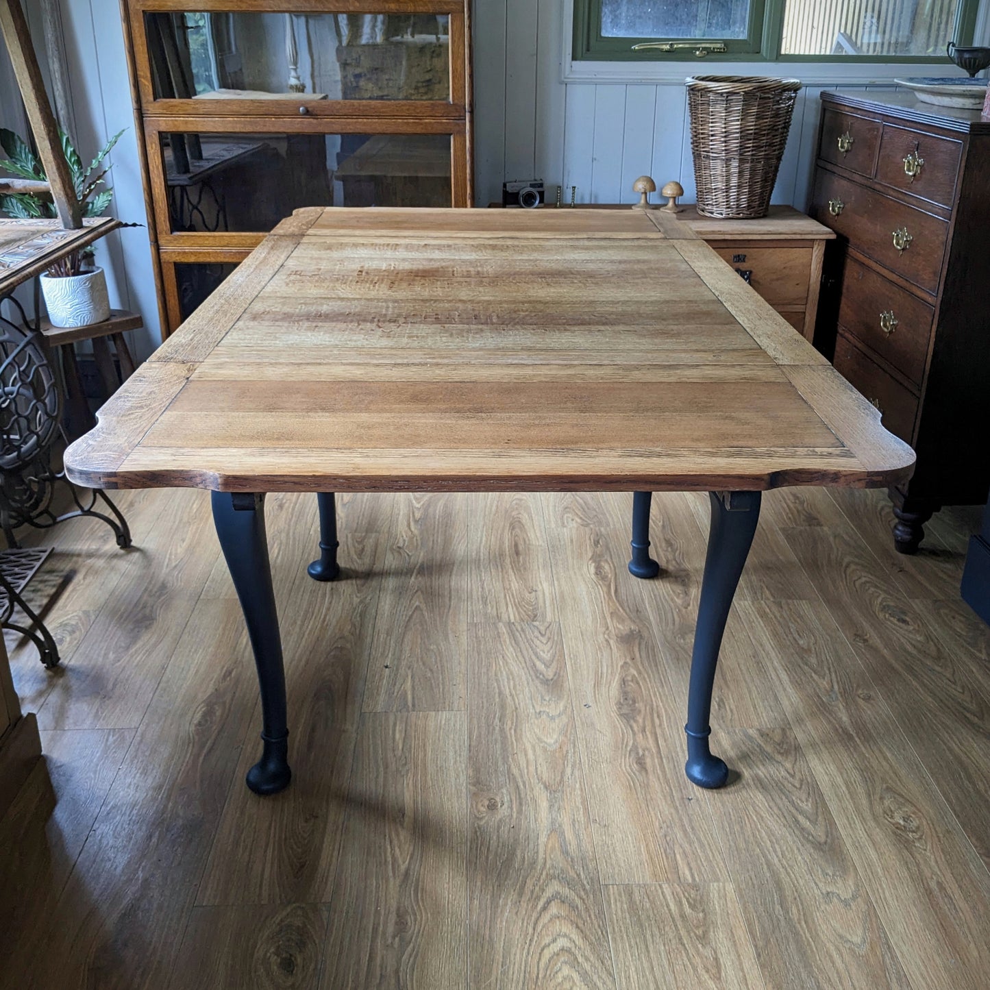 Oak Draw Leaf Table