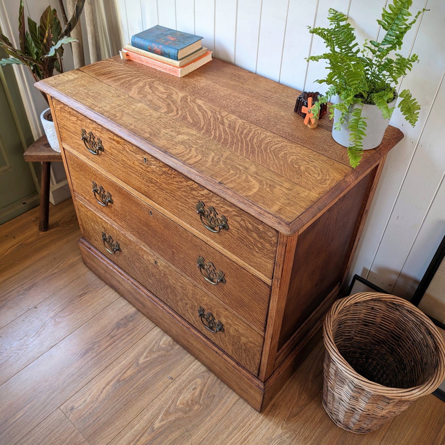 Antique Oak Chest of Drawers