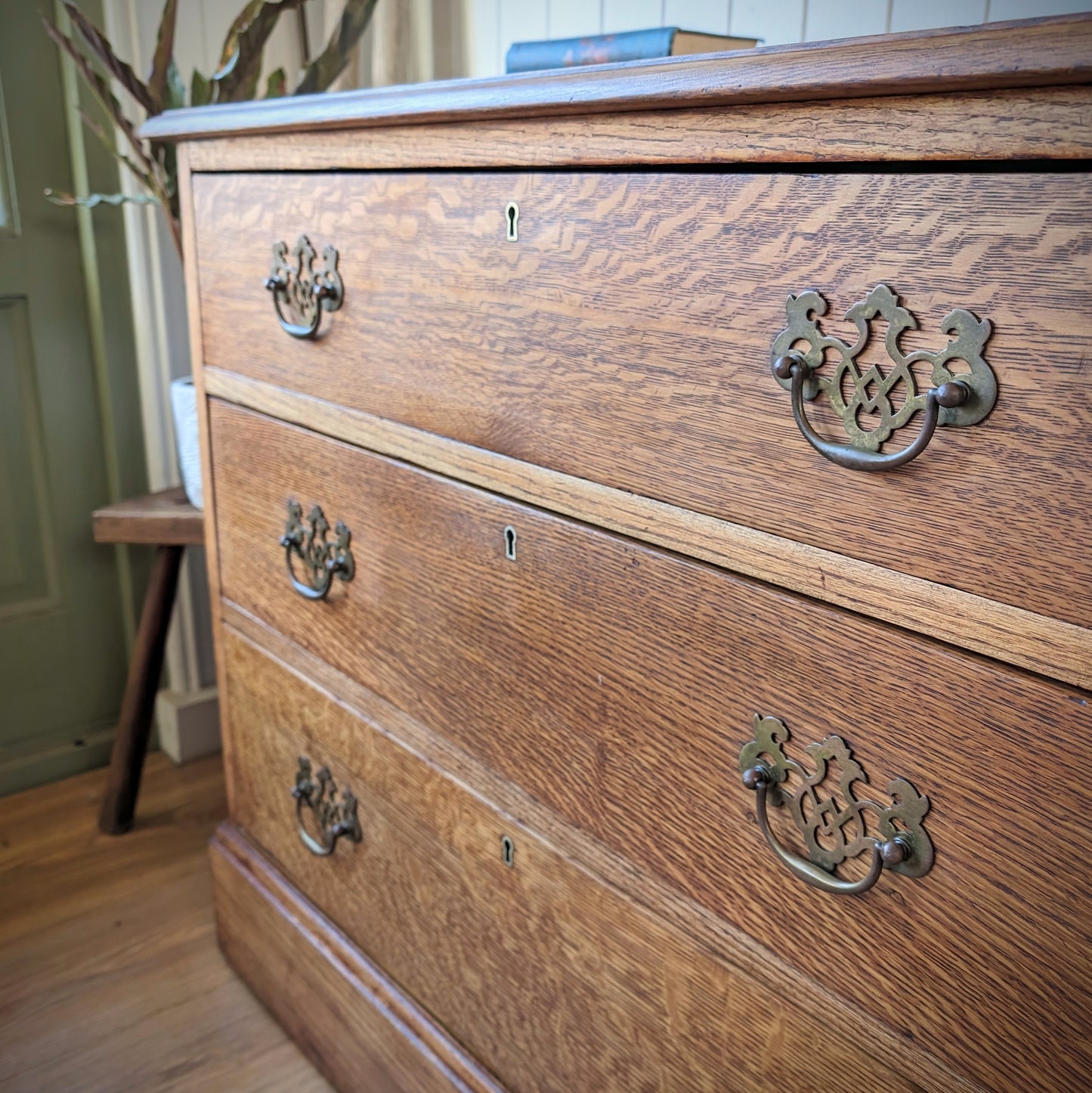 Antique Oak Chest of Drawers