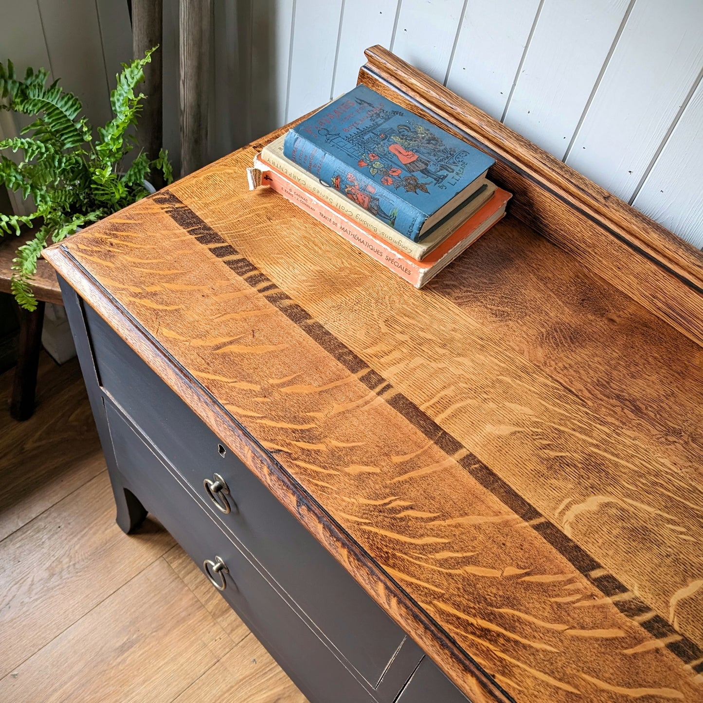 Vintage Oak Chest of Drawers