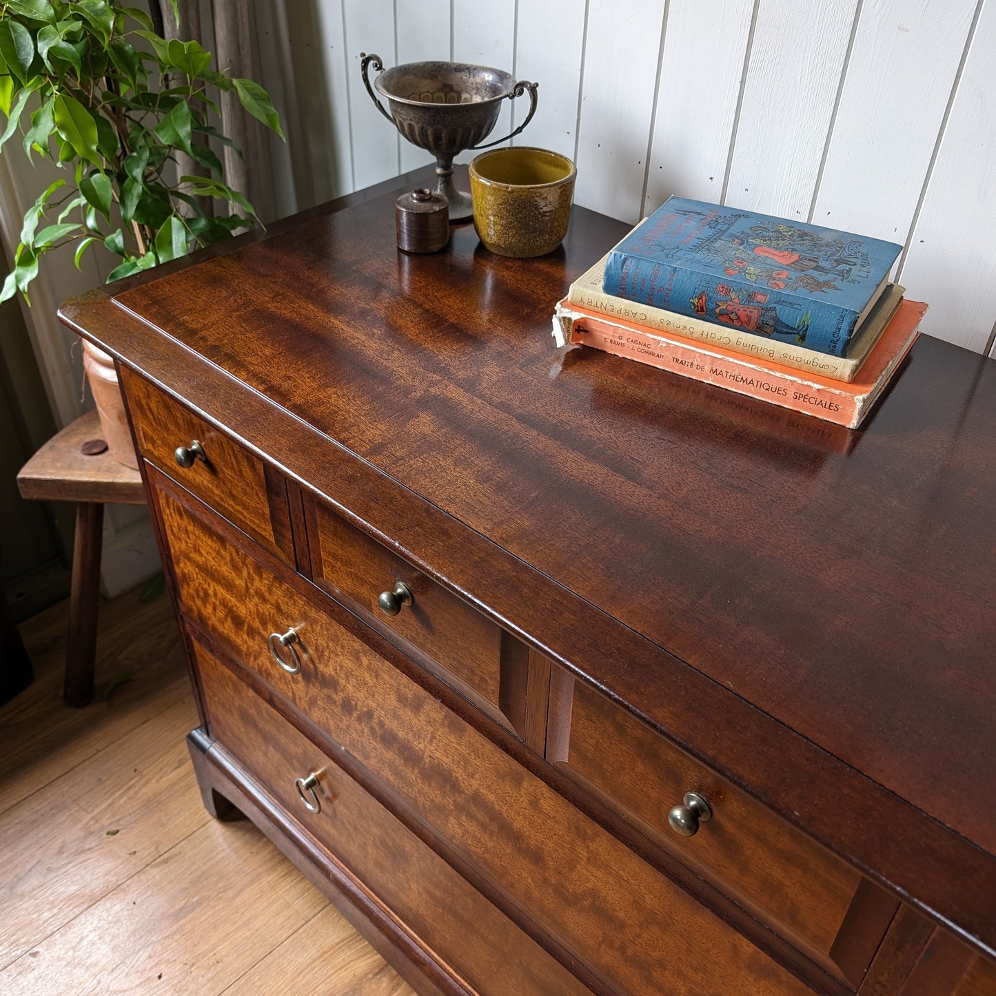 Stag Minstrel Chest of Drawers