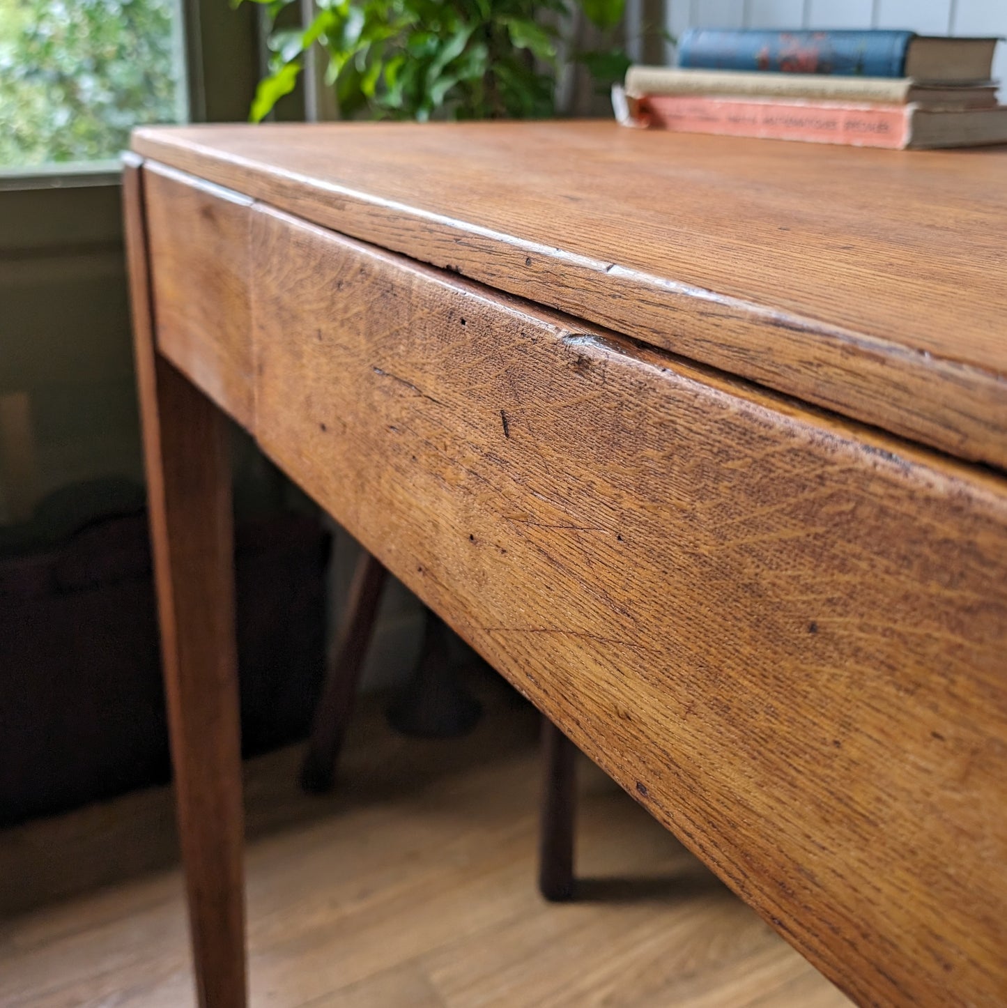 Vintage Air Ministry Desk