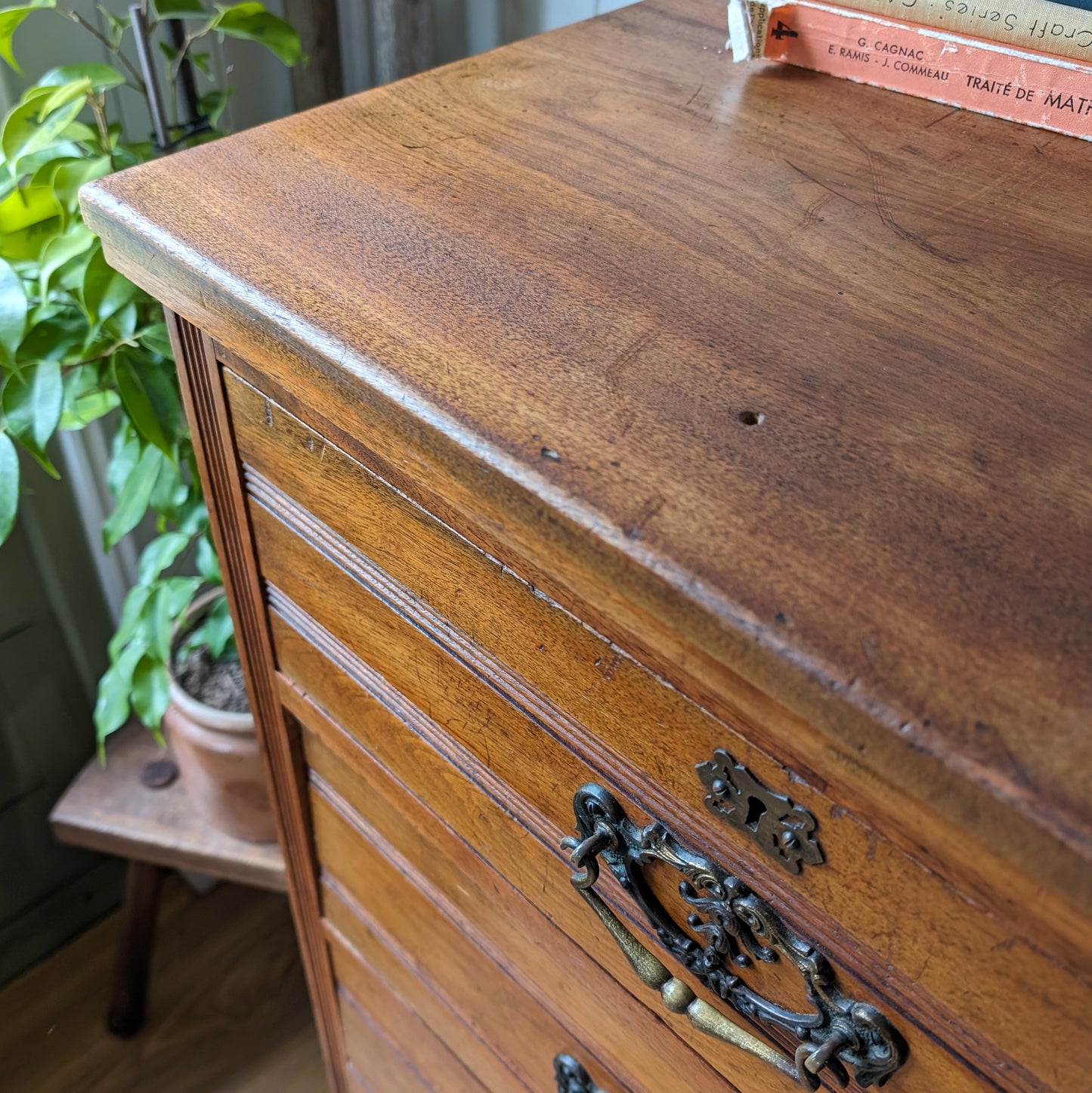 Antique Chest of Drawers
