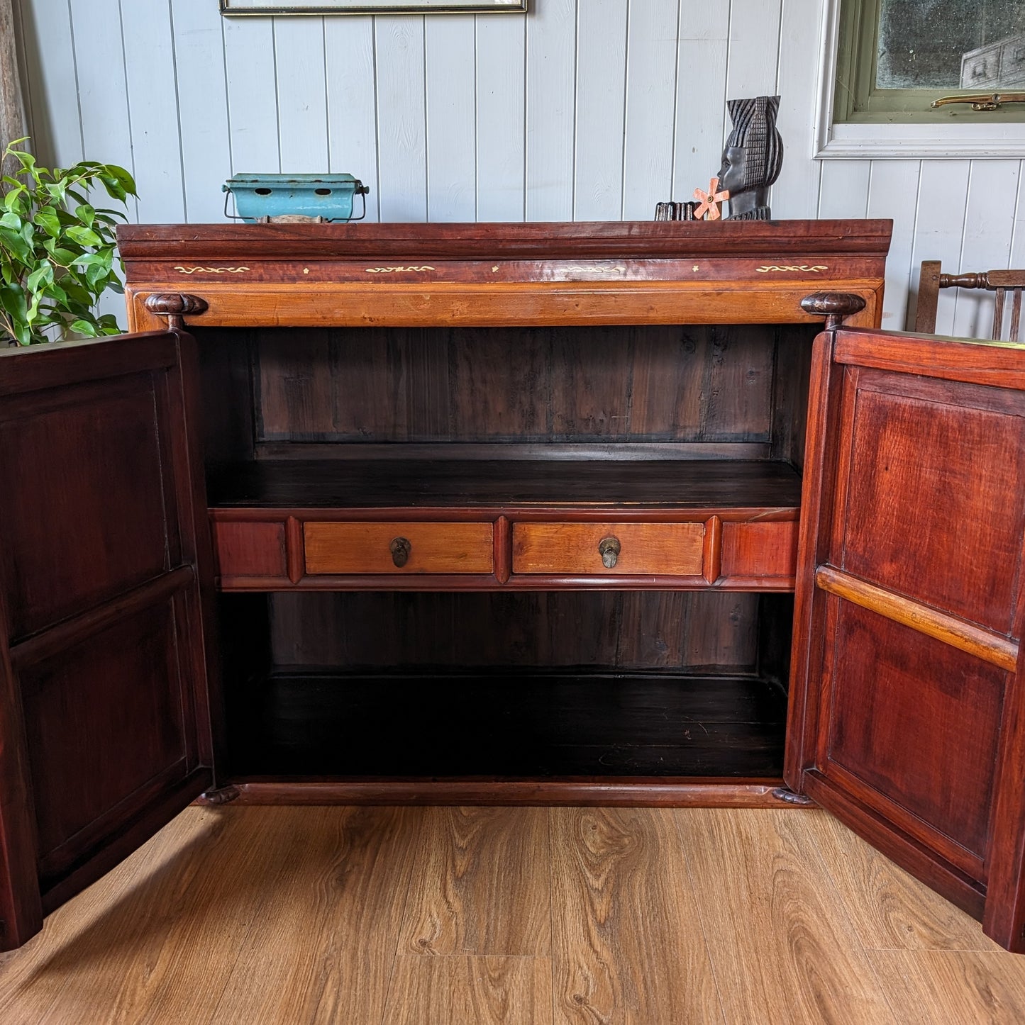 Vintage Chinese Lacquered Cabinet