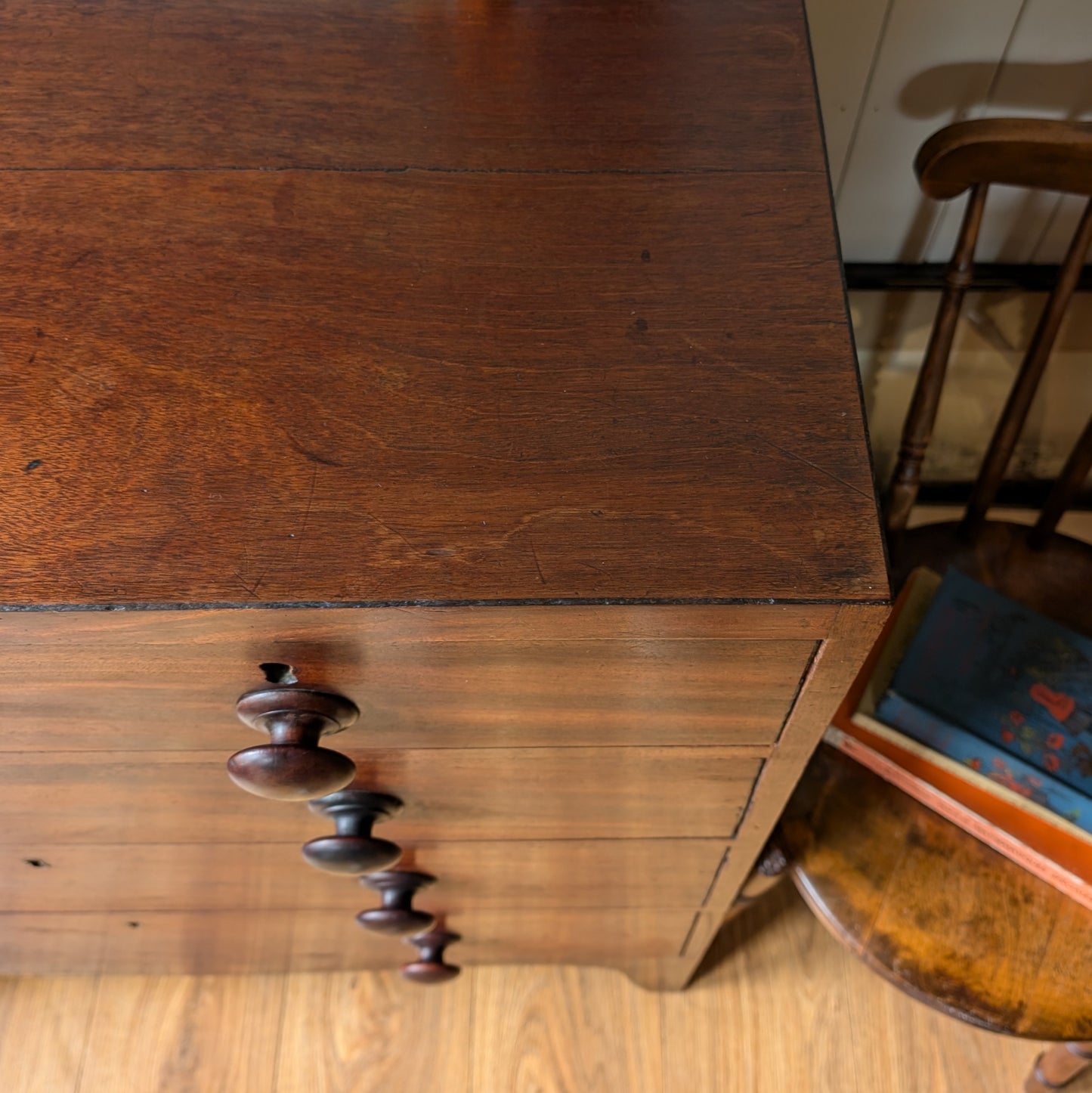 Georgian Chest of Drawers