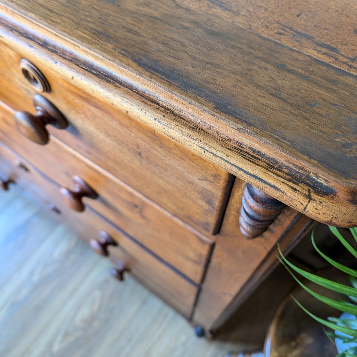 Victorian Chest of Drawers