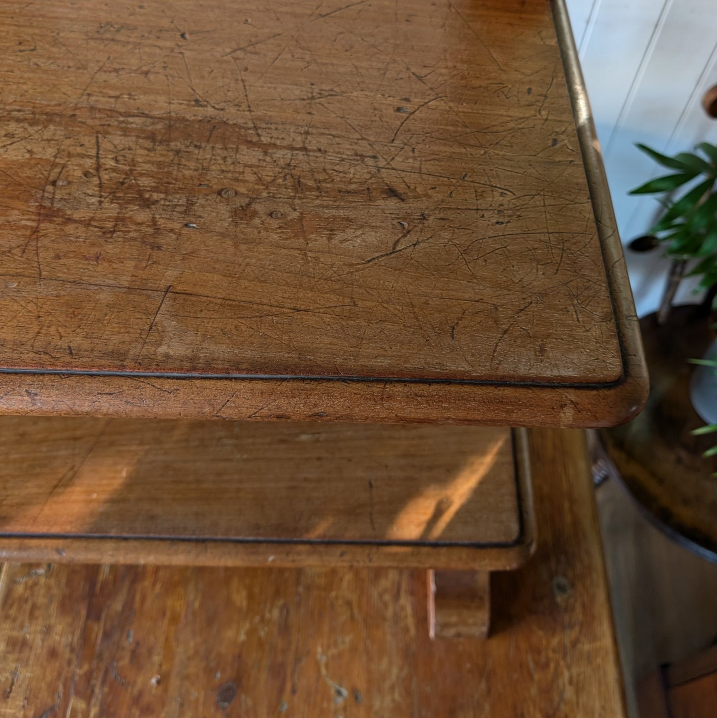 Victorian Countertop Shelves