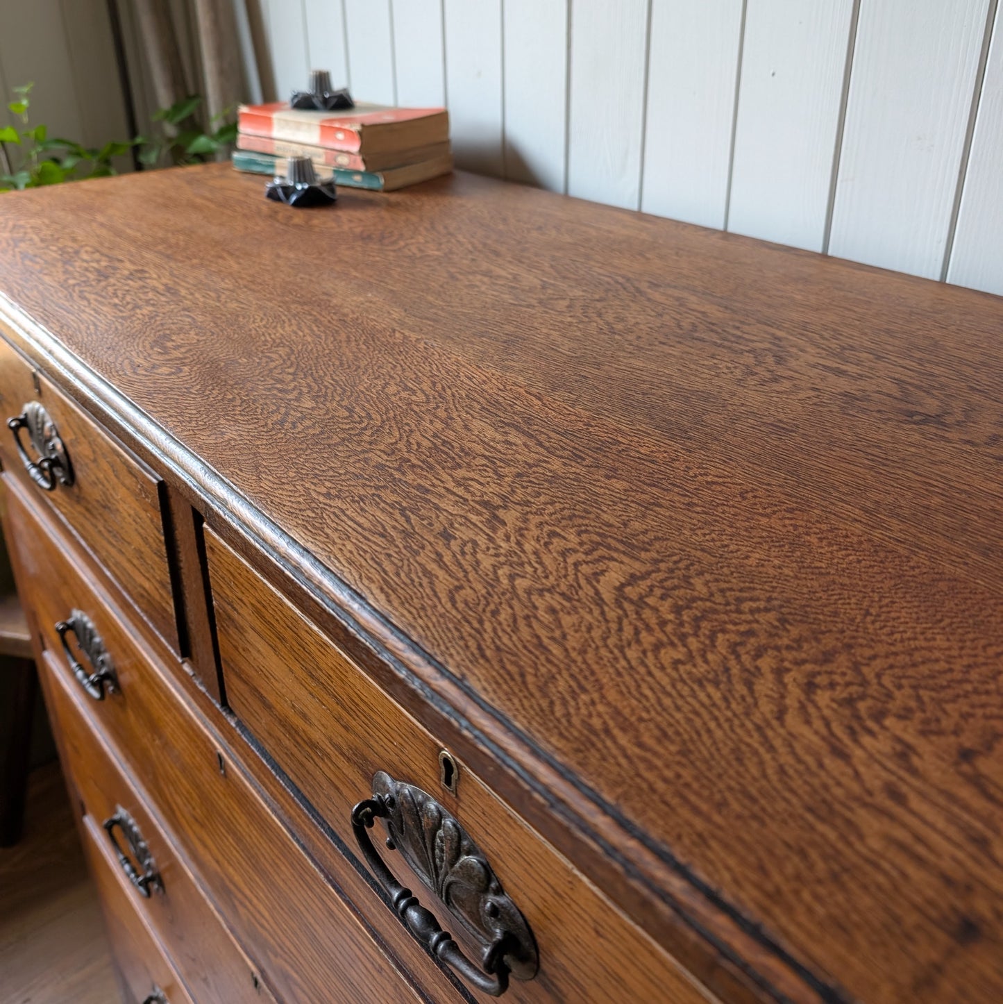 Antique Oak Chest of Drawers