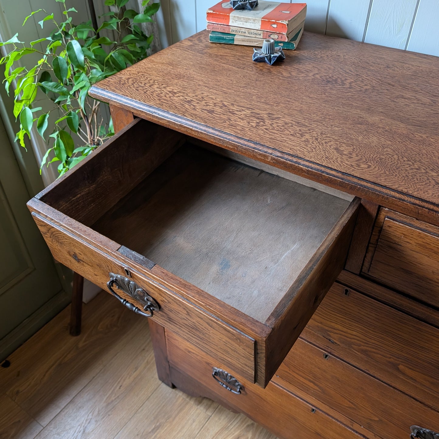 Antique Oak Chest of Drawers