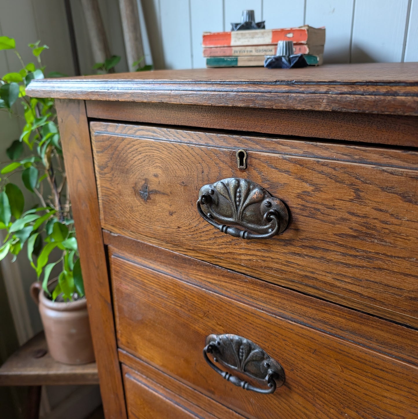 Antique Oak Chest of Drawers