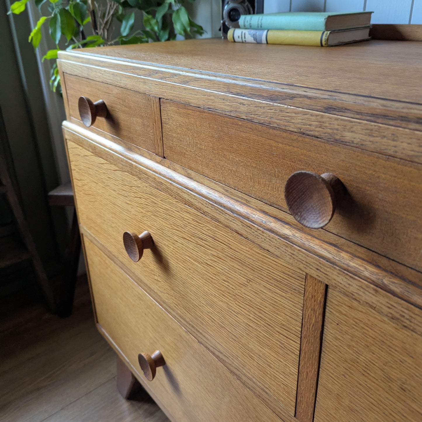 Mid Century Chest of Drawers