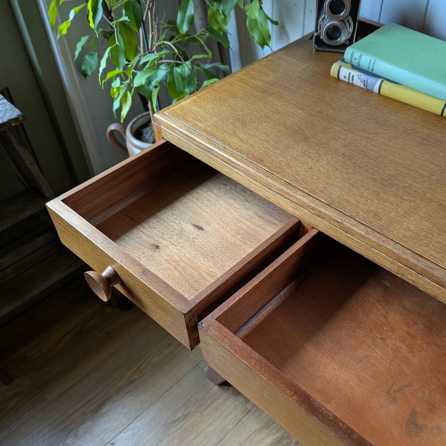 Mid Century Chest of Drawers