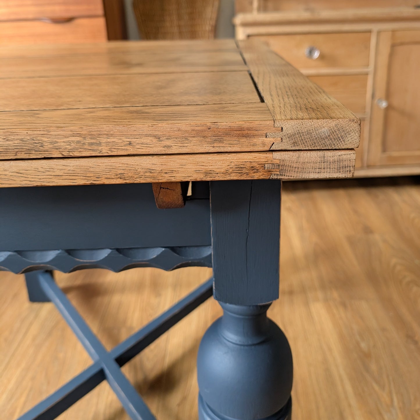Small Oak Draw Leaf Table