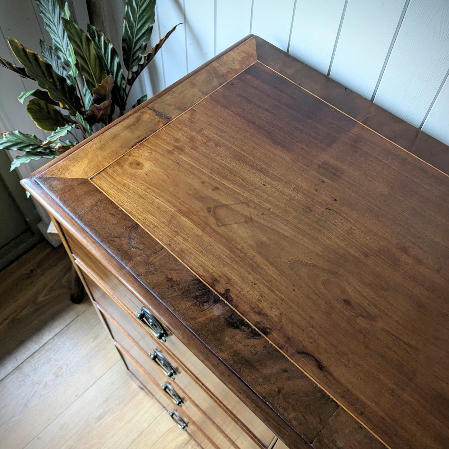 Georgian Chest of Drawers