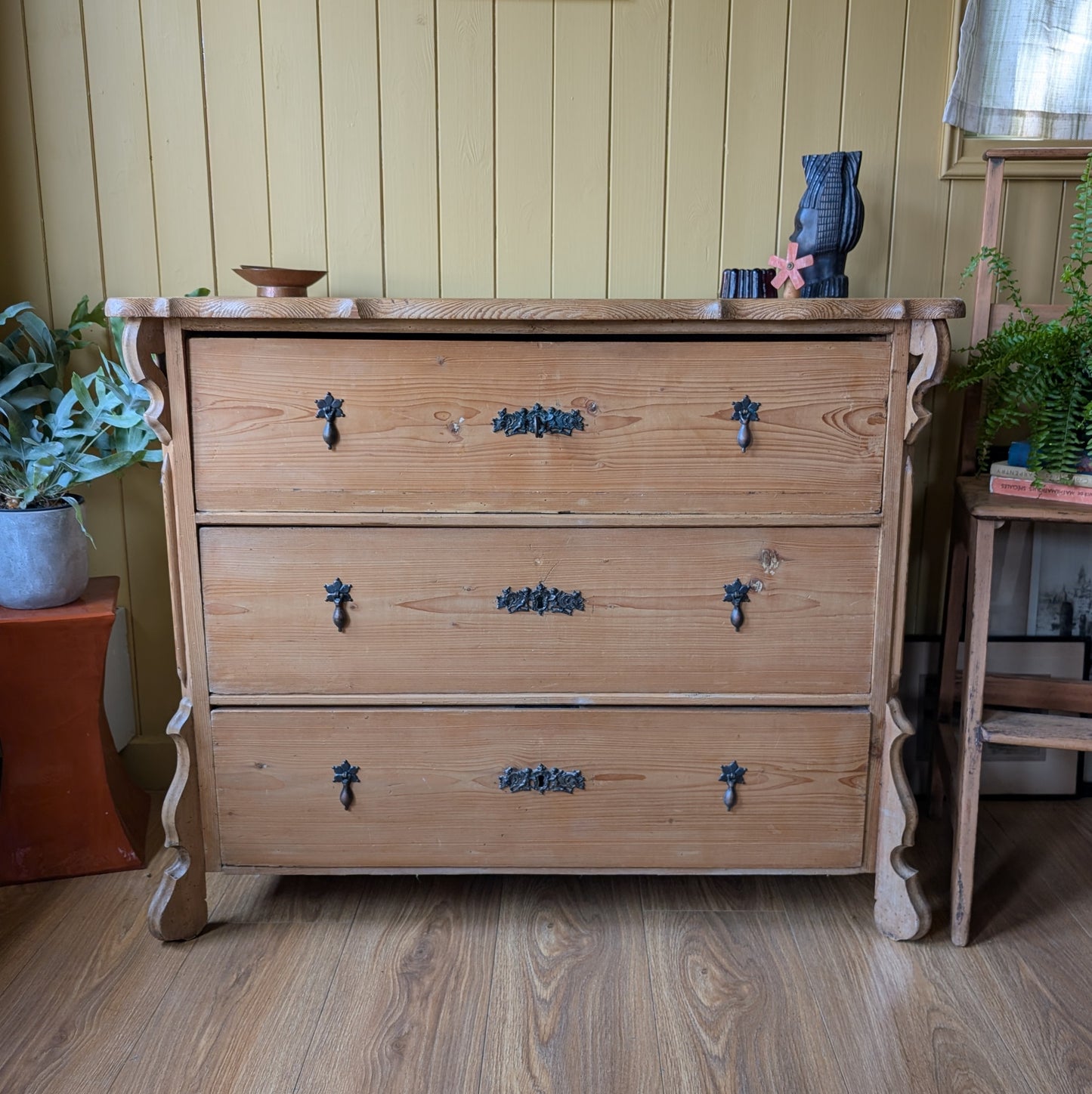 Antique French Chest of Drawers