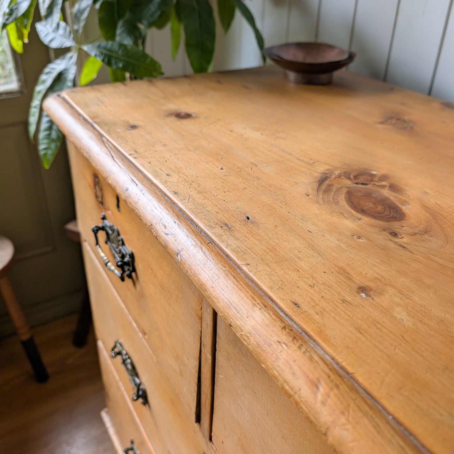 Small Victorian Pine Chest of Drawers