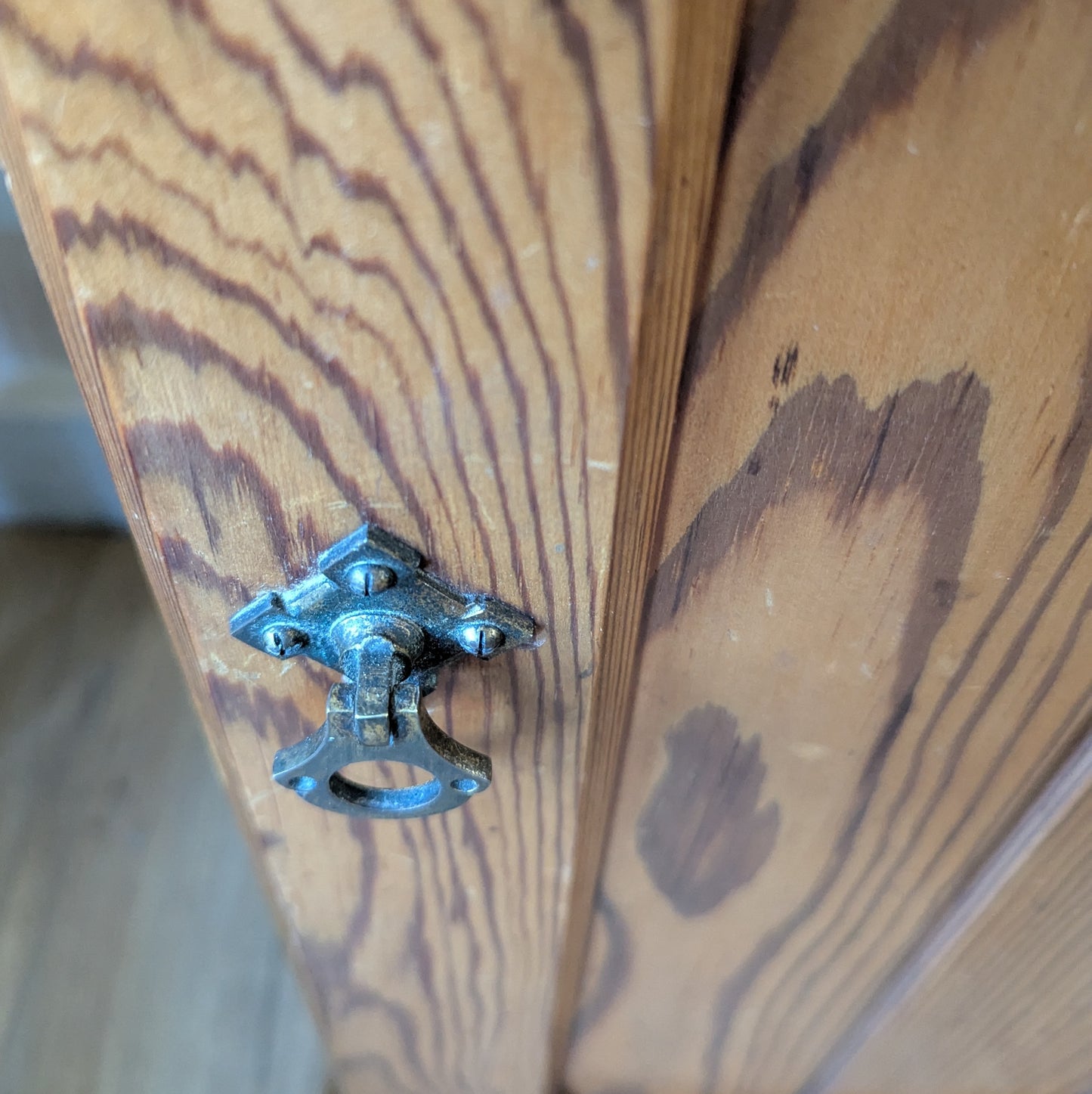 Victorian Pine Pot Cupboard