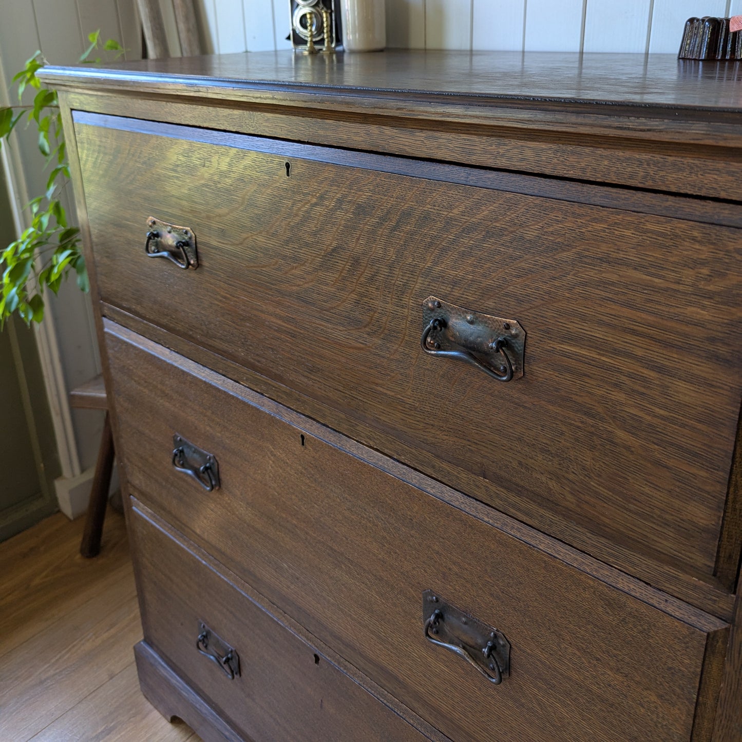 Antique Oak Chest of Drawers
