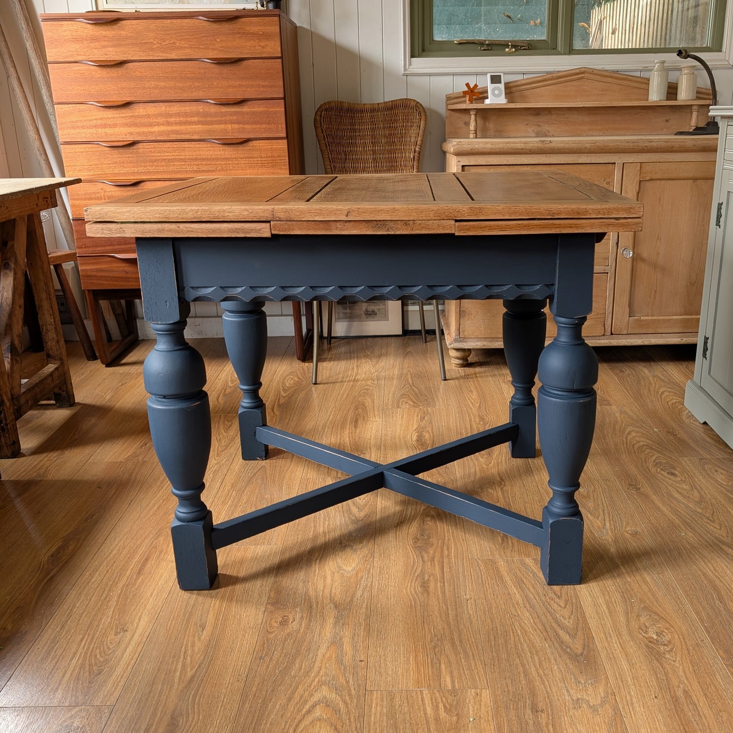 Small Oak Draw Leaf Table