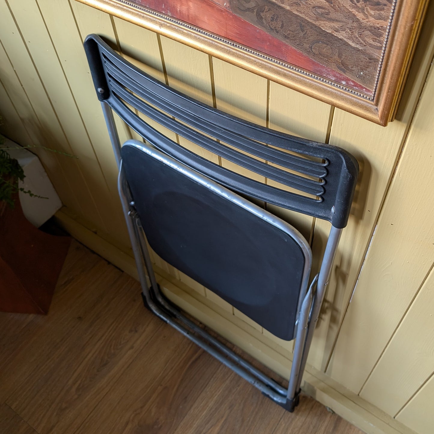 Set of 4 Vintage Folding Chairs