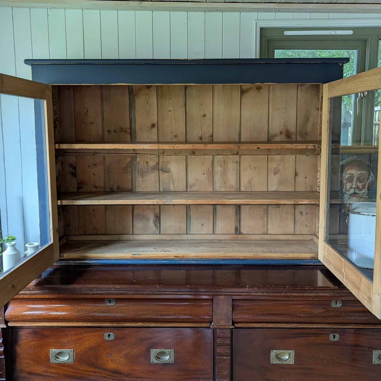 Antique Glazed Countertop Cabinet
