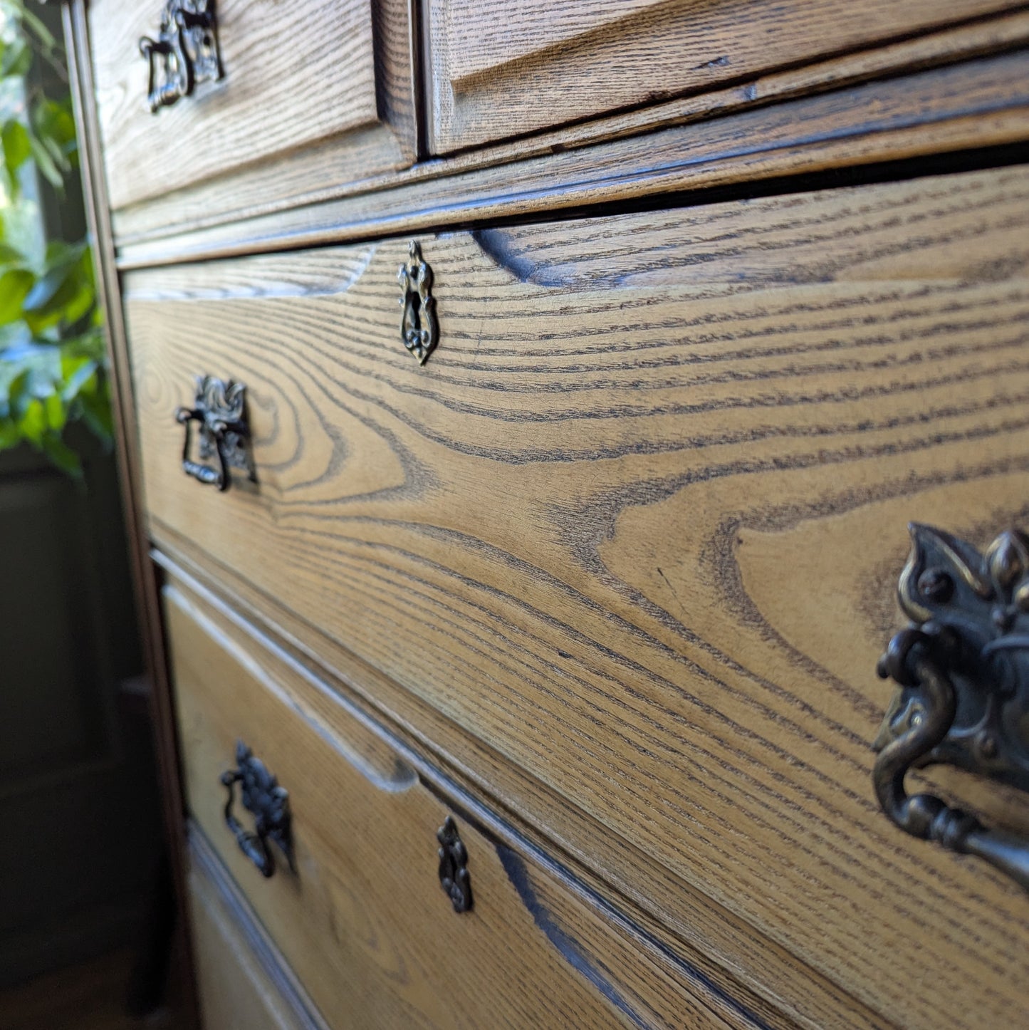 Antique Chest of Drawers