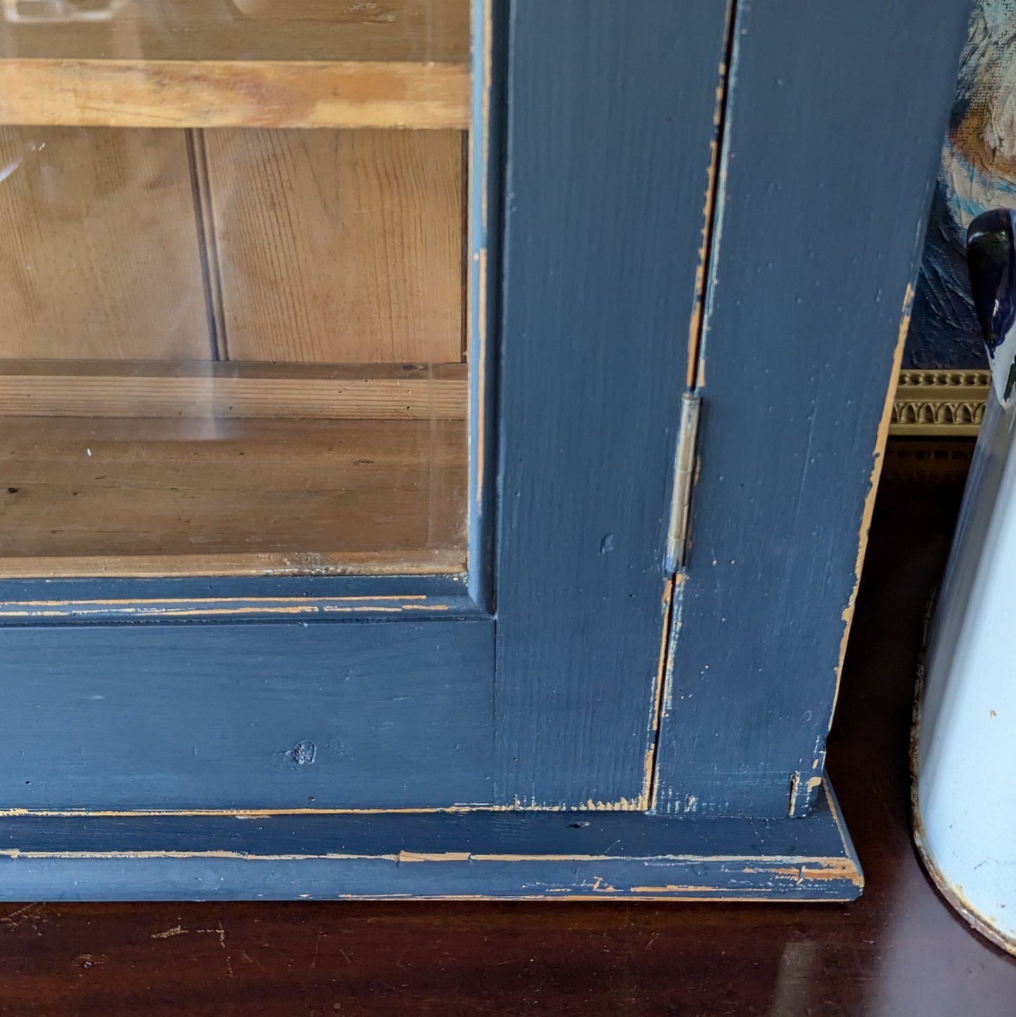 Antique Glazed Countertop Cabinet