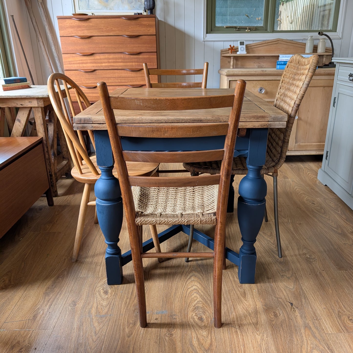 Small Oak Draw Leaf Table