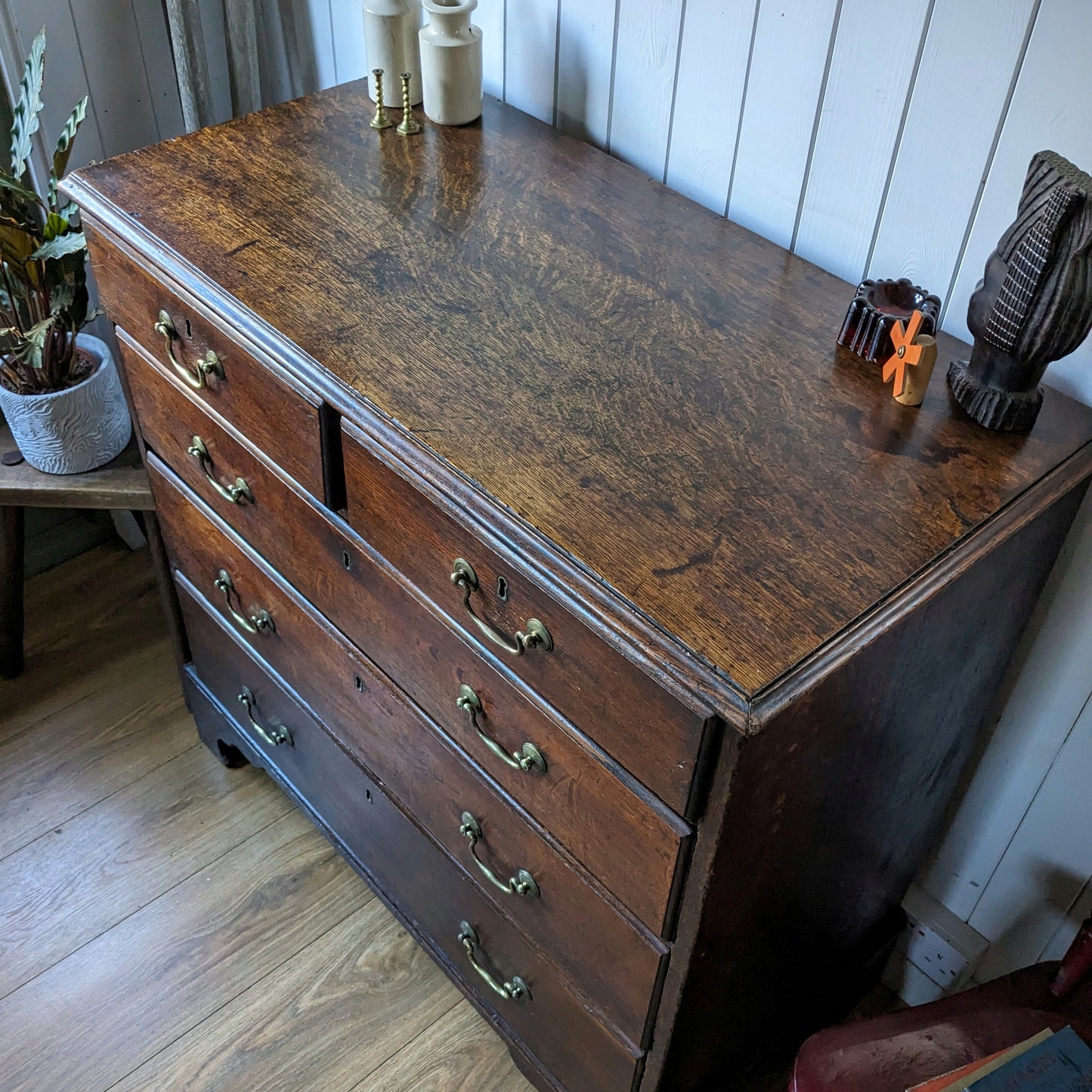 Georgian Oak Chest of Drawers