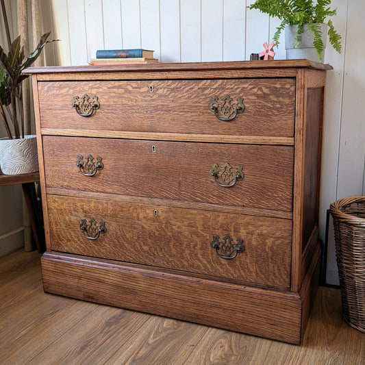 Antique Oak Chest of Drawers