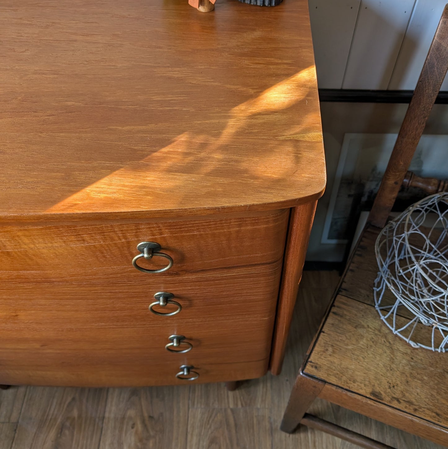 Mid Century Chest of Drawers