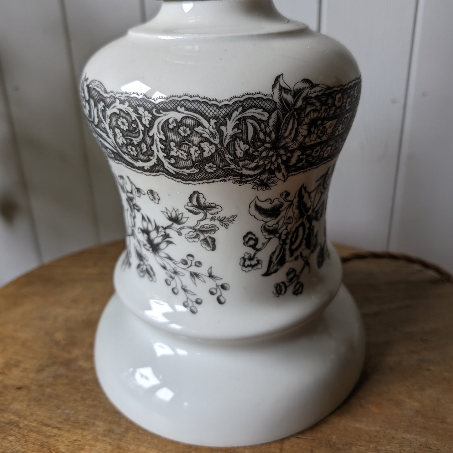 Vintage French Porcelain Table Lamp