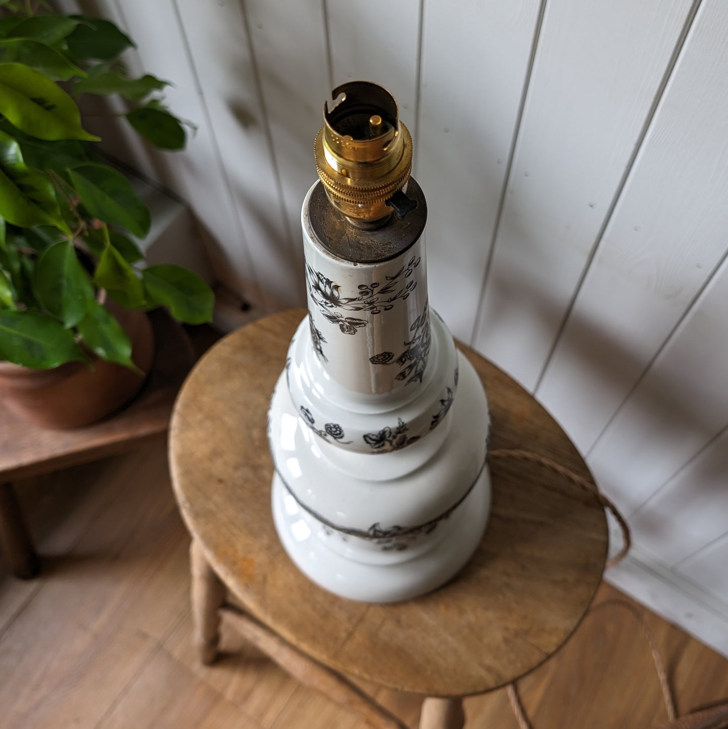 Vintage French Porcelain Table Lamp