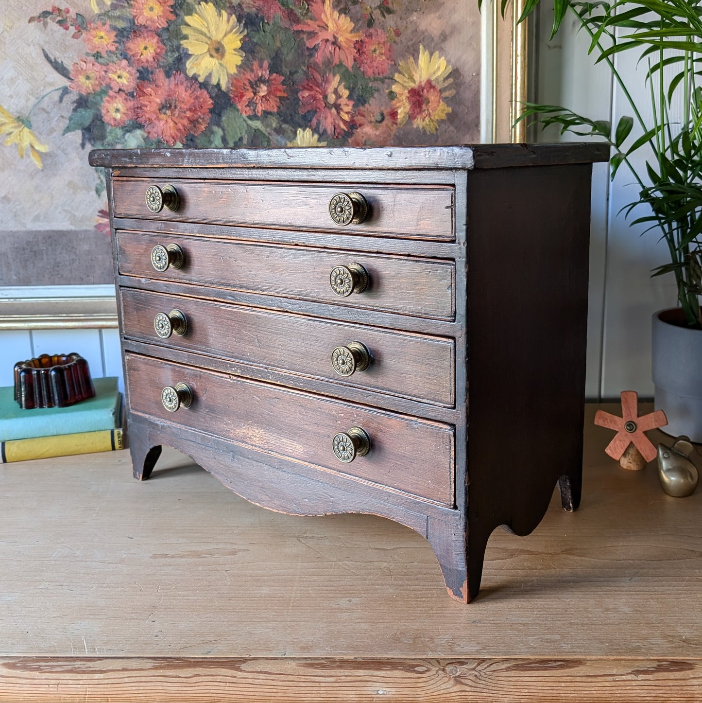 Apprentice Piece Chest of Drawers