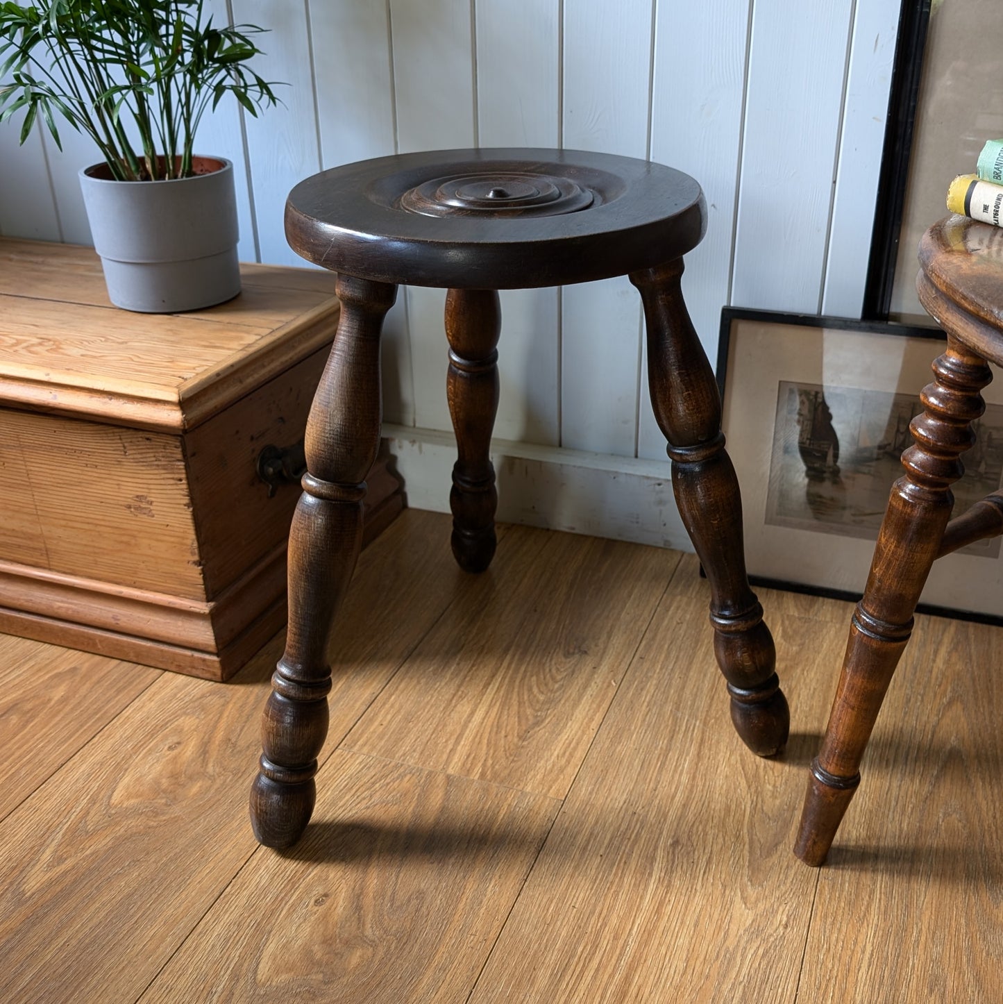 French Milking Stool