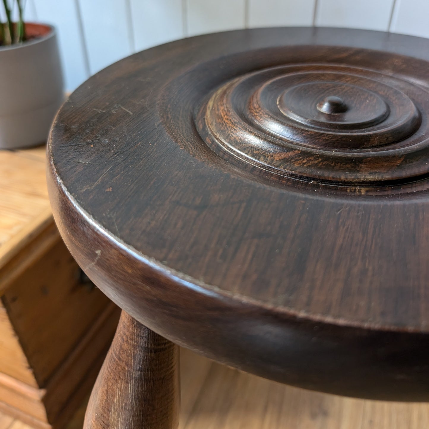 French Milking Stool