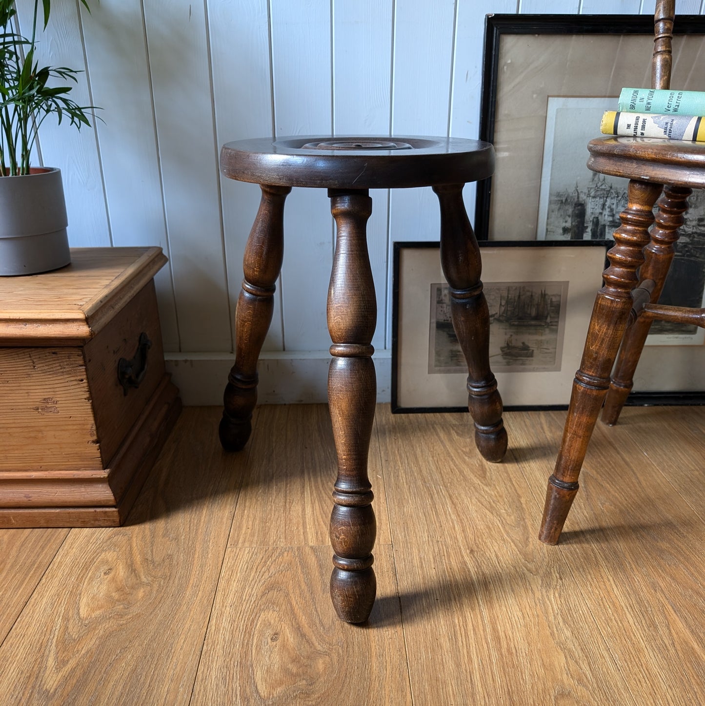French Milking Stool