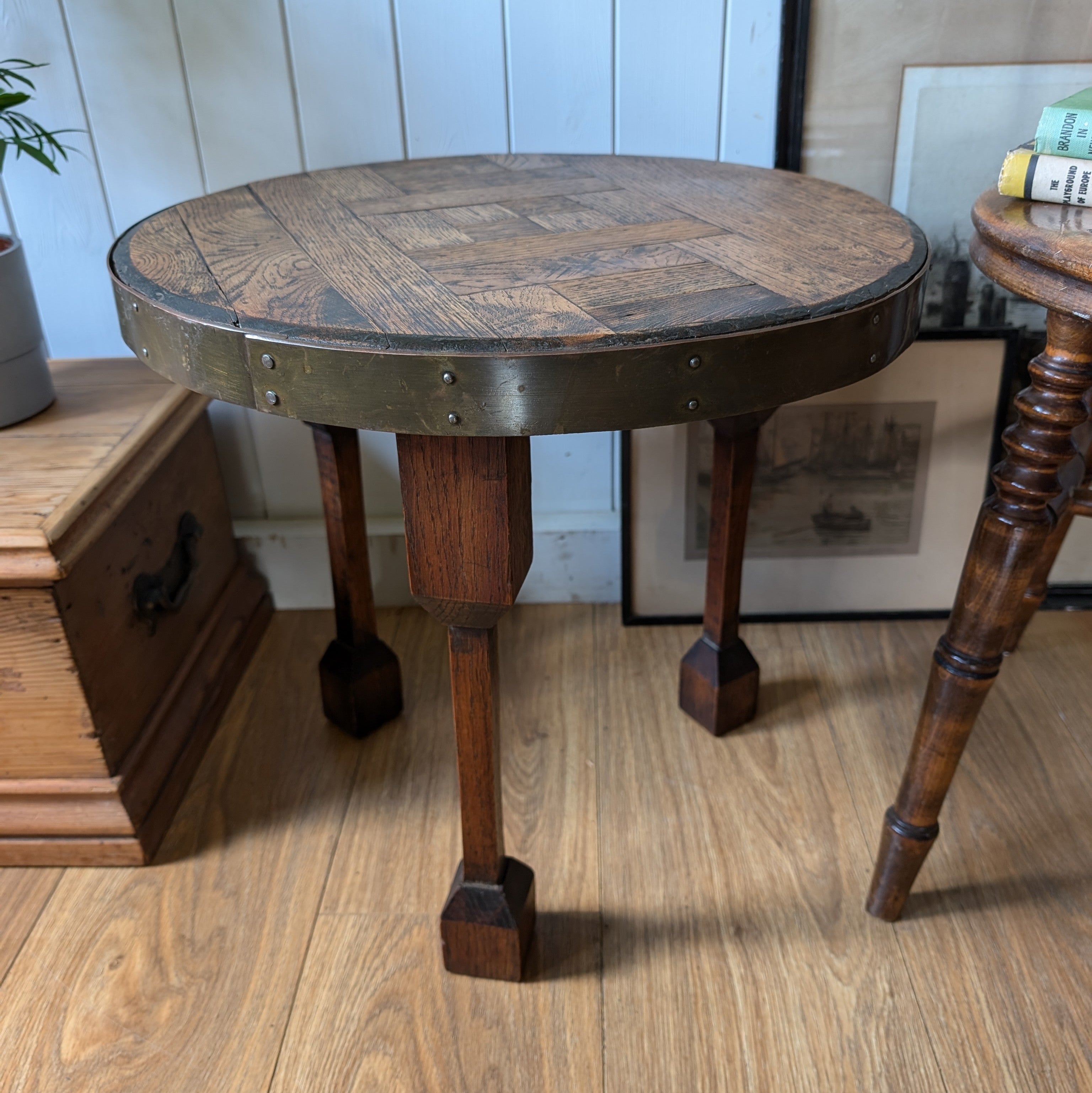 Table Scatch Scratch Built Antique Side Table – Henry Paints Furniture