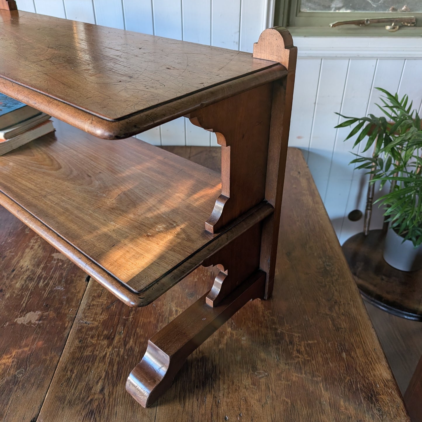 Victorian Countertop Shelves