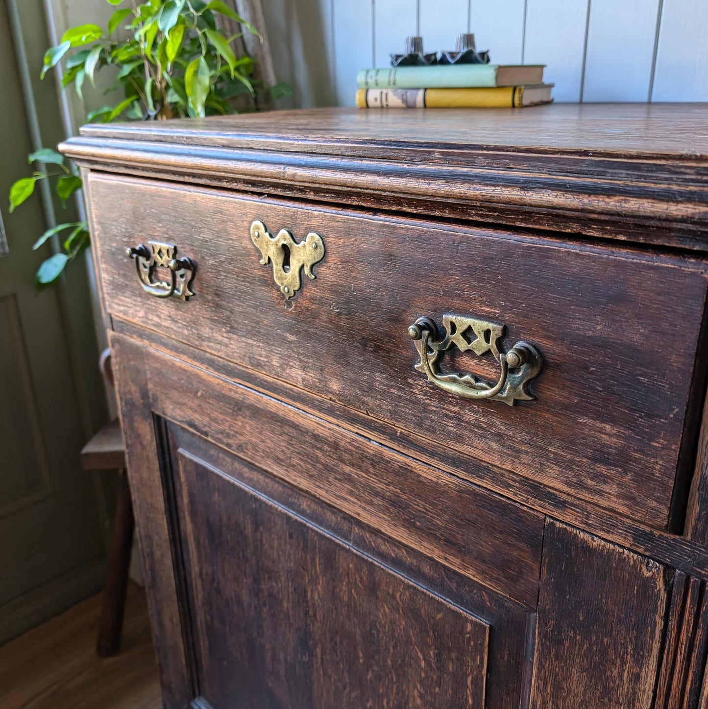 Georgian Oak Cupboard