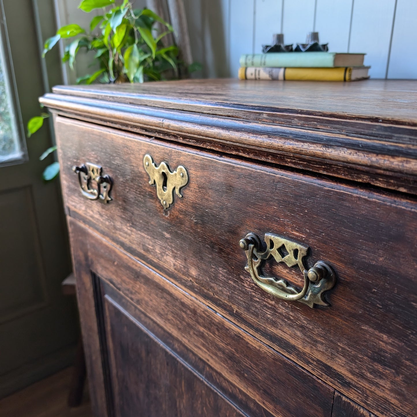 Georgian Oak Cupboard