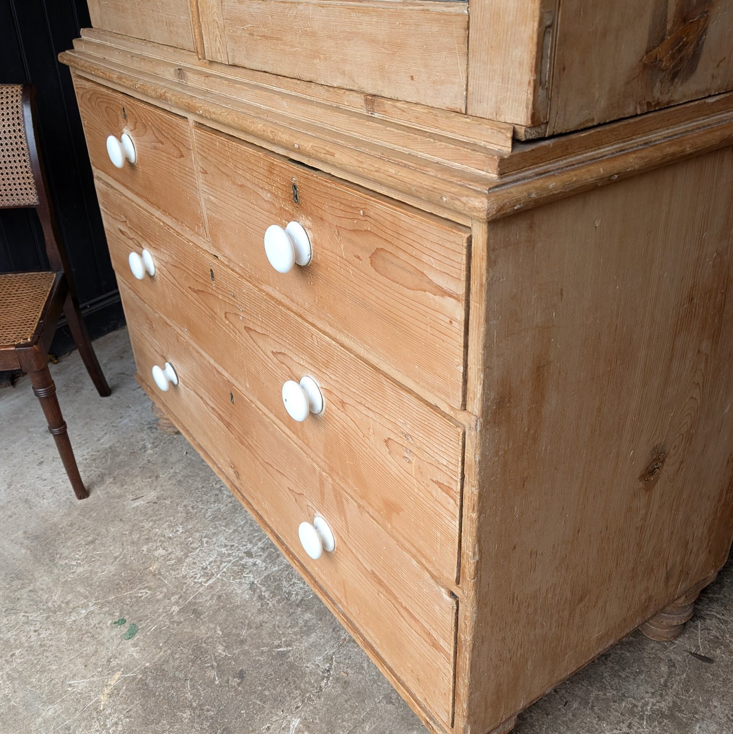 Victorian Pine Linen Press