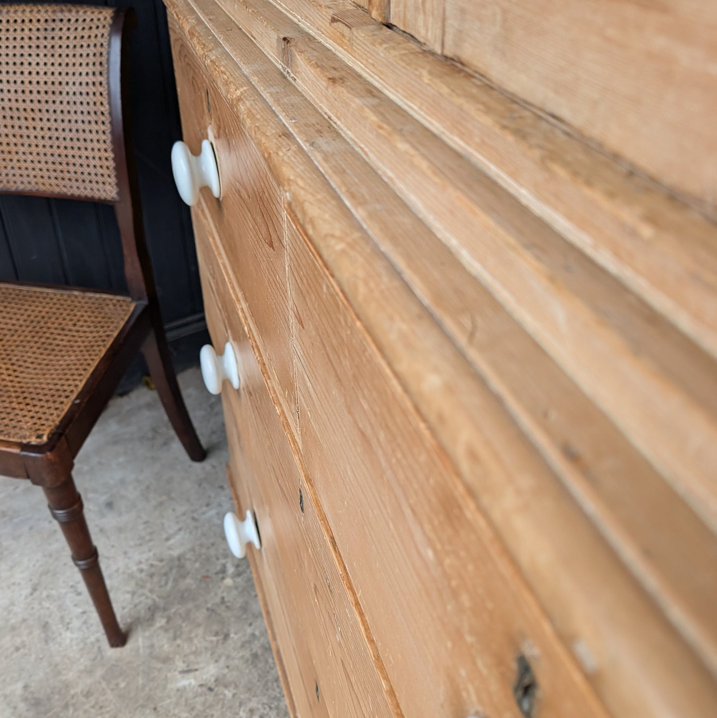 Victorian Pine Linen Press