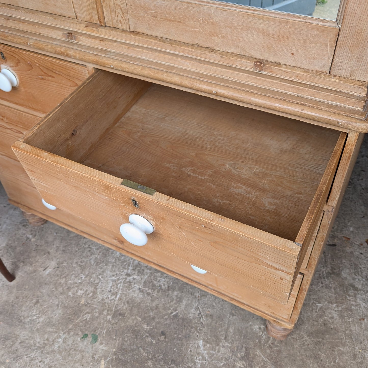Victorian Pine Linen Press