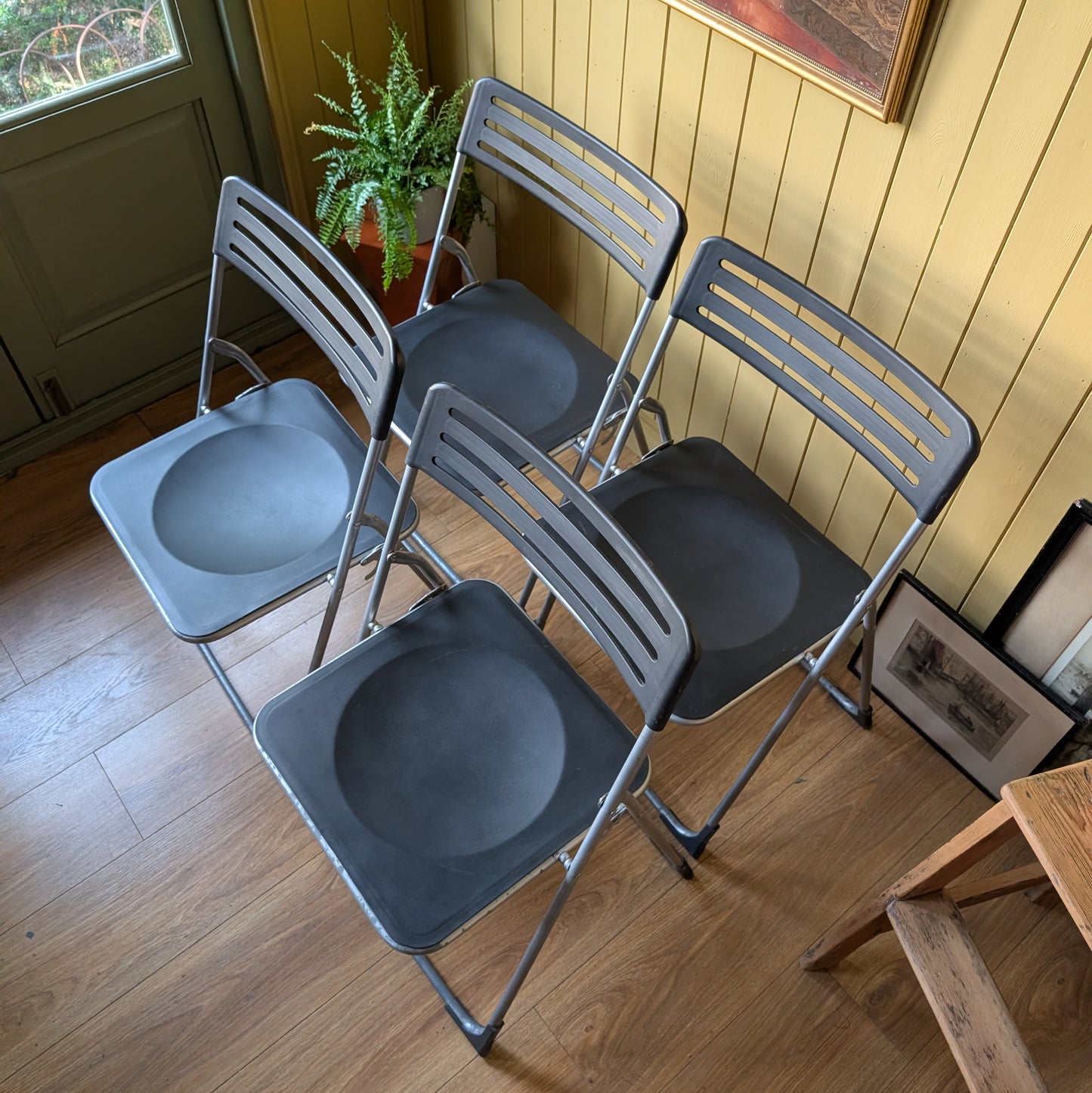 Set of 4 Vintage Folding Chairs