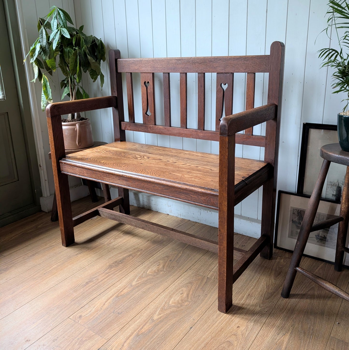 Arts and Crafts Oak Hall Bench